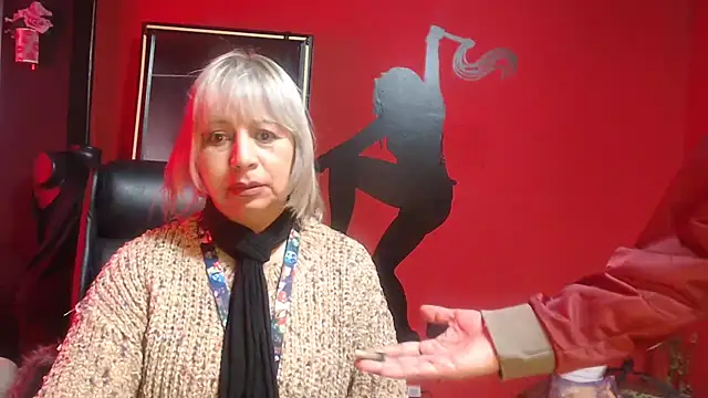 KLOE_PIELL's cam snapshot