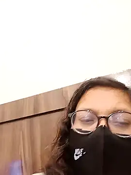 Mahira_sharma01's cam snapshot