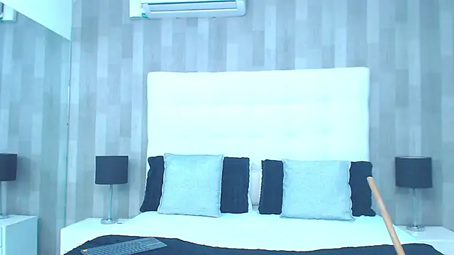 LeahMillerr's cam snapshot