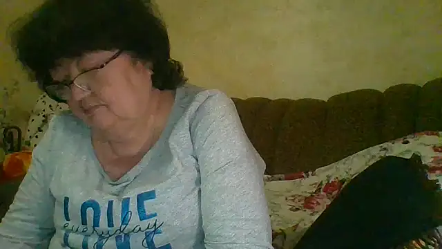 MilaSky5303's cam snapshot