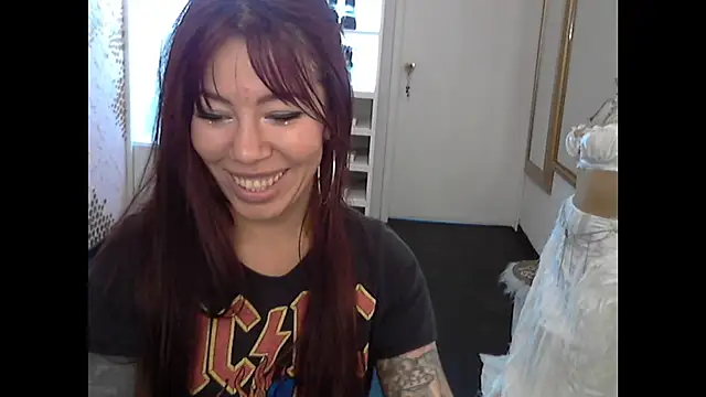 LaMona333's cam snapshot