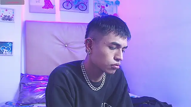 iam_lukas__'s cam snapshot