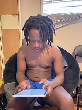 YourLittleBoyfriend's cam snapshot