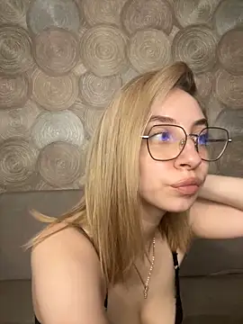 Kitty_Katrine's cam snapshot