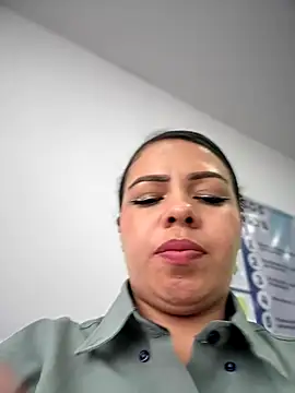 Ariana-07 live sex cam