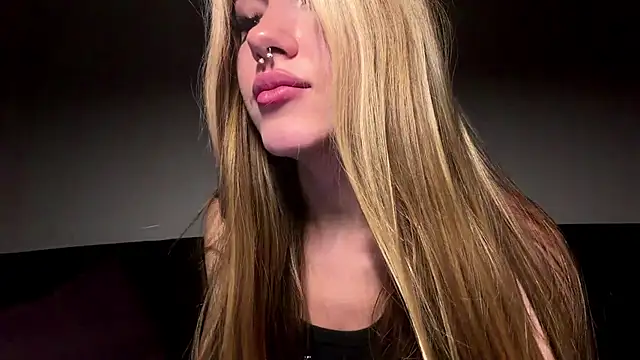 Humble_Peach's cam snapshot