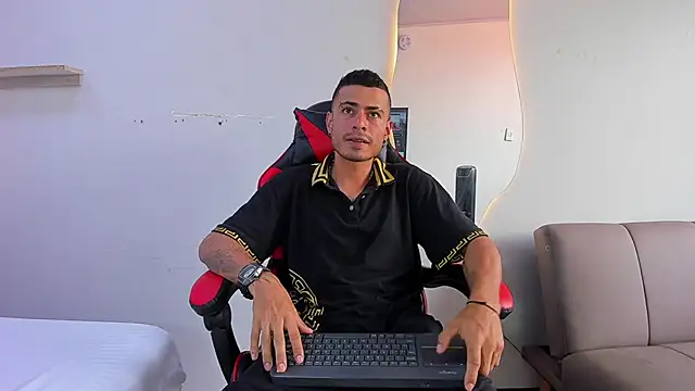 MatthewCullen's cam snapshot