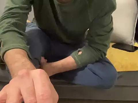 4small4inchlol's cam snapshot