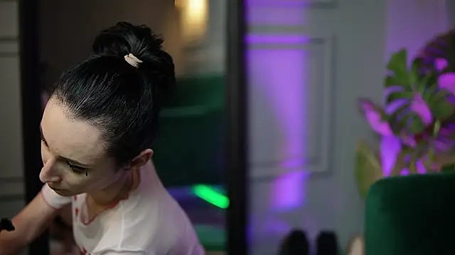 SaraiAngel live sex cam