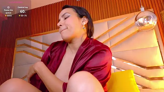 Sluttyandmature's cam snapshot