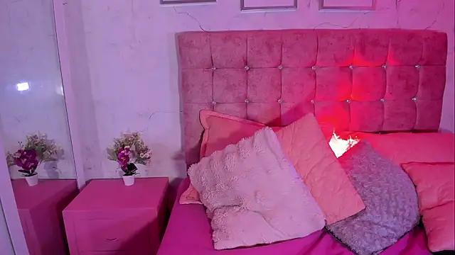 Maddy_Mills's cam snapshot