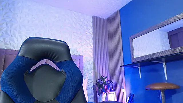 veronica_em1's cam snapshot