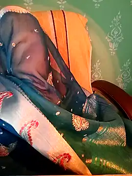 QueenOfHeart_07's cam snapshot