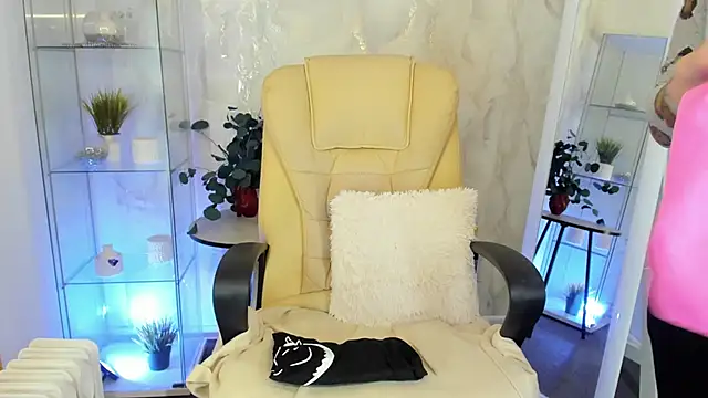 Lika_0ne's cam snapshot