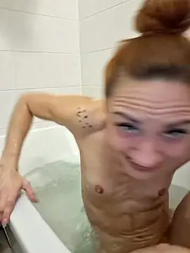 SlimBellaa's web cam