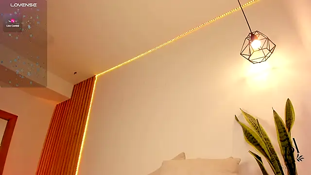 anahi_ryan_'s cam snapshot