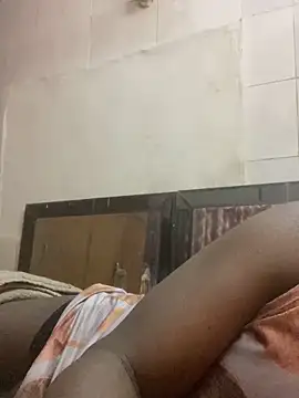 Kajal-Shemale69 live sex cam