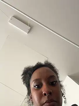 Your_Paris live sex cam