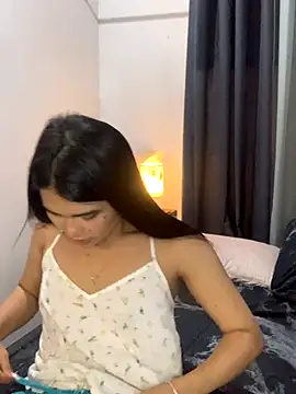 AngelHille live sex cam