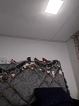 Shantey_Laurent's cam snapshot