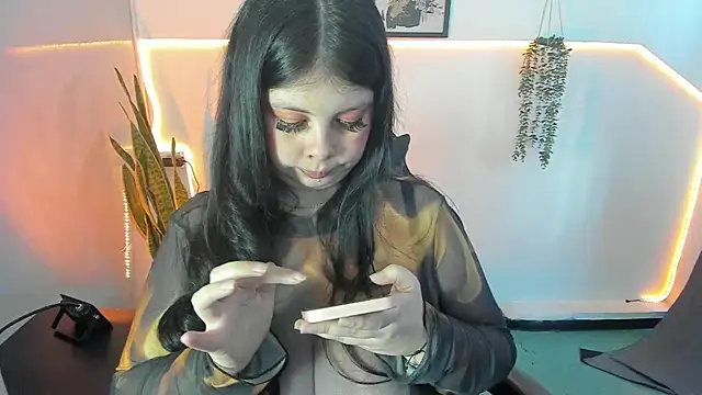 Angie_lynn's cam snapshot