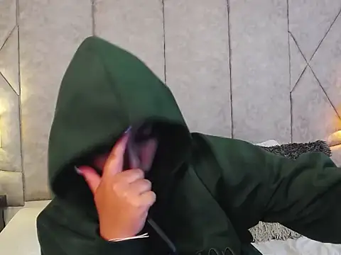 LannyShell's cam snapshot