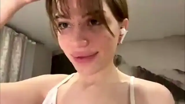 MelaineAytes's cam snapshot