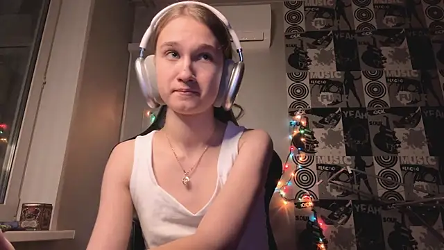 helgicuteness live sex cam