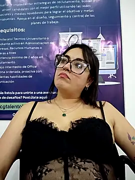 Lesly_10-'s cam snapshot