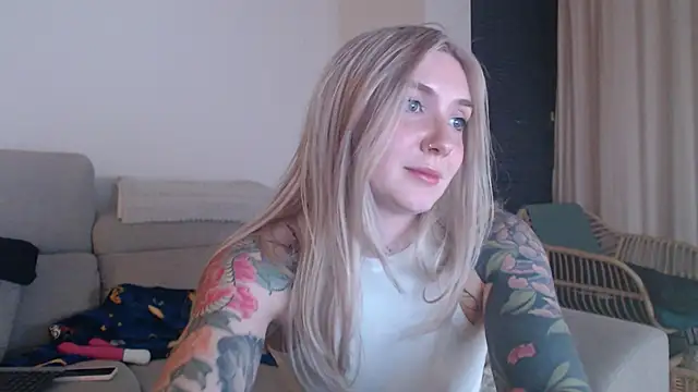 tattoobbgirl's cam snapshot