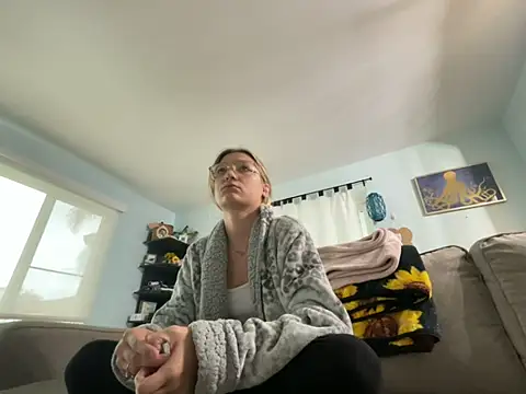 hatgirlsolo's cam snapshot