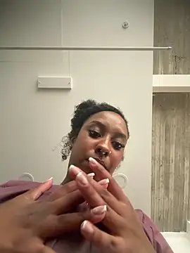 Your_Paris's cam snapshot