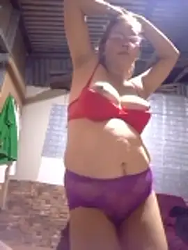 SexyHottMom's cam snapshot