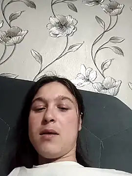 MarynaCold221's cam snapshot