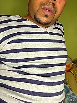 BindaasBong live sex cam