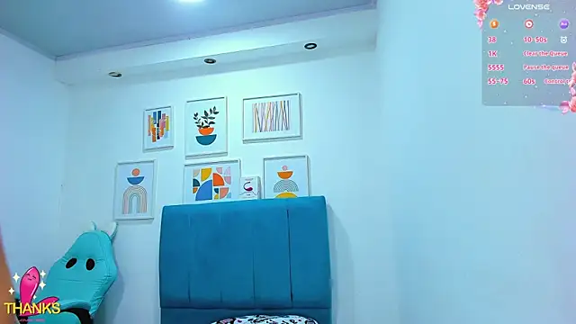 milk_candy18's cam snapshot