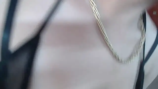 EmmilyConnor's cam snapshot