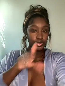 ToyaThick live sex cam