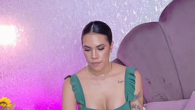 Camille_Torres's cam snapshot