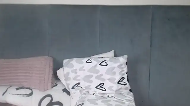 Jah-Queen's cam snapshot