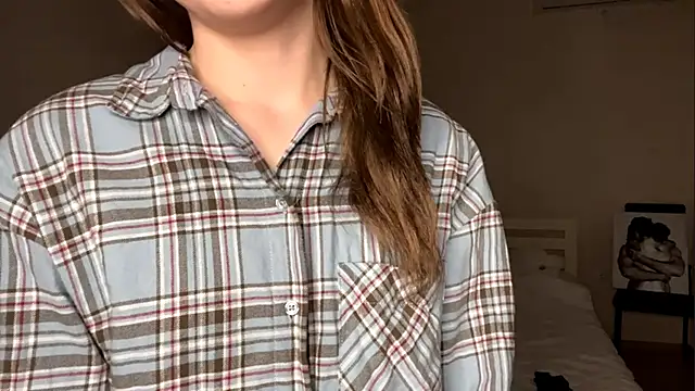 MyraLitterers's cam snapshot