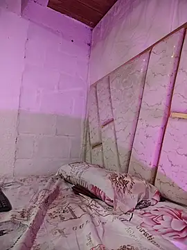 Julia-Blair's cam snapshot