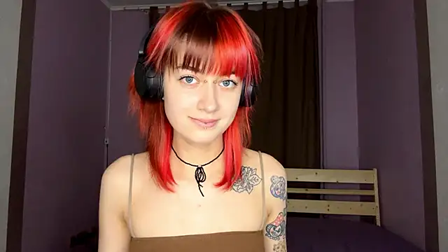 EmilySkyline's cam snapshot