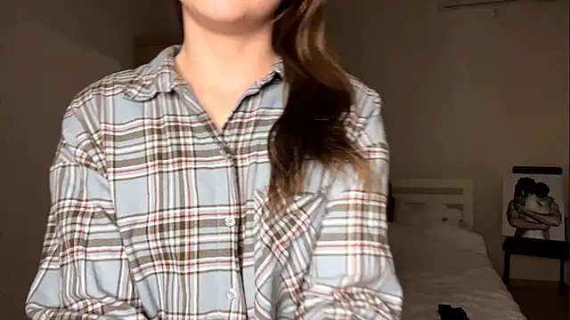 MyraLitterers's cam snapshot