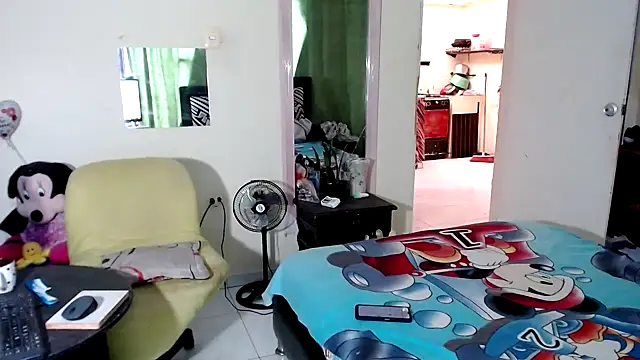 Sashaferrari2000 live sex cam