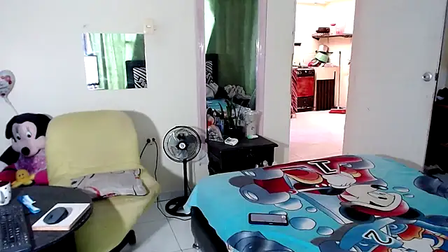 Sashaferrari2000 live sex cam