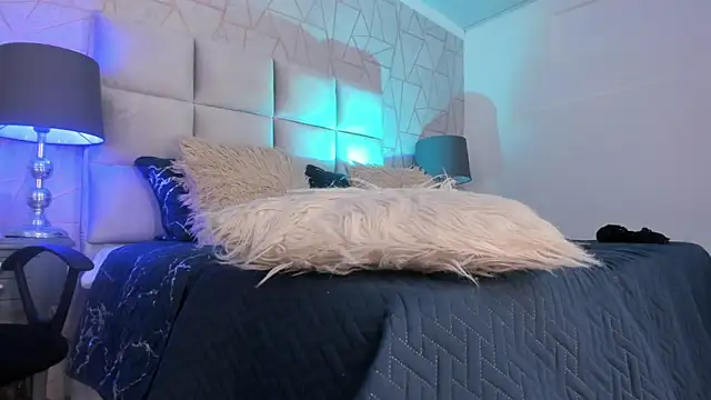 Yara_Bliss_'s cam snapshot