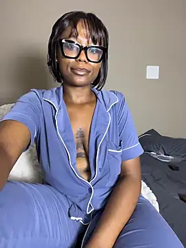 Moonzy77 live sex cam