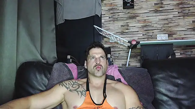 XxBigboybandxX live sex cam