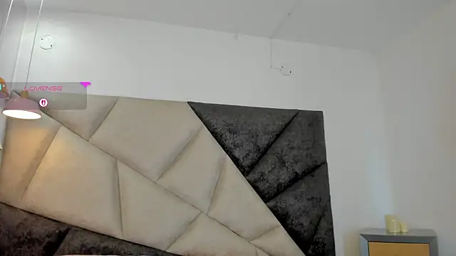 valerieMattson live sex cam